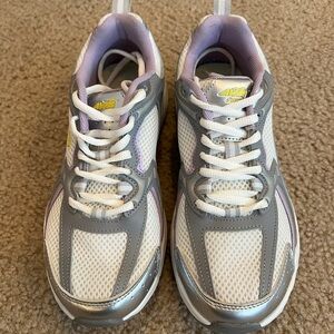 Avila Women's Athletic Shoes - WORN ONCE!